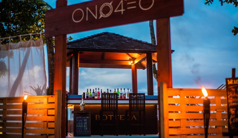 4th Degree Seafood Beach Bar and Restaurant